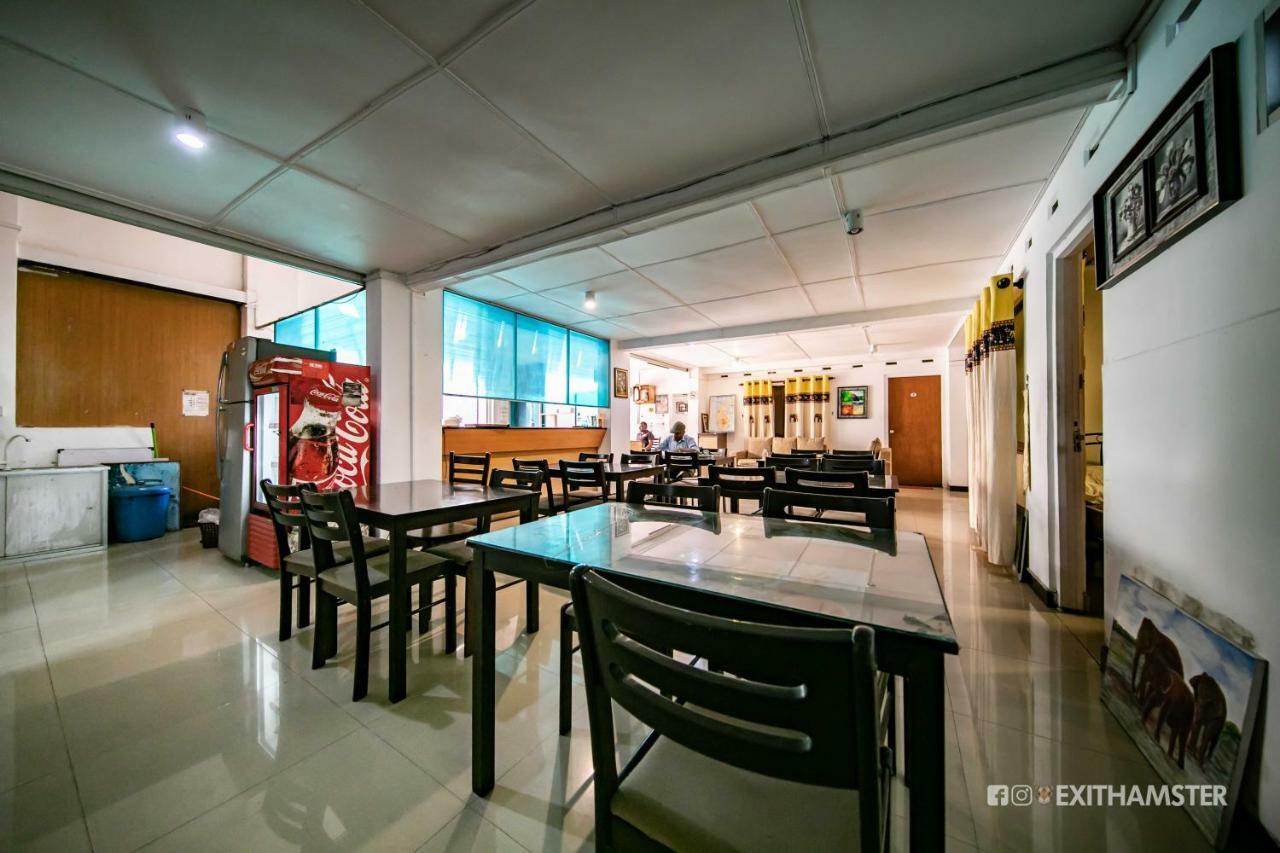 Charlton Kandy City Rest Екстер'єр фото