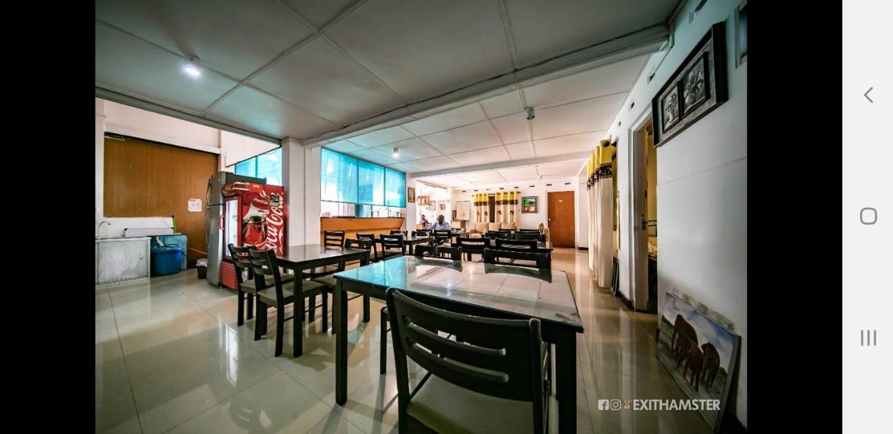 Charlton Kandy City Rest Екстер'єр фото
